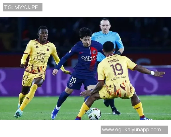 李刚仁25场贡献3球3助攻因腿筋拉伤被换下状态堪忧 李刚仁25场贡献3球3助攻因腿筋拉伤被换下状态堪忧